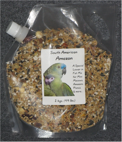Penn Seed Amazon Parrot, 2 kg (4.4 lbs) Pour Spout Bag
